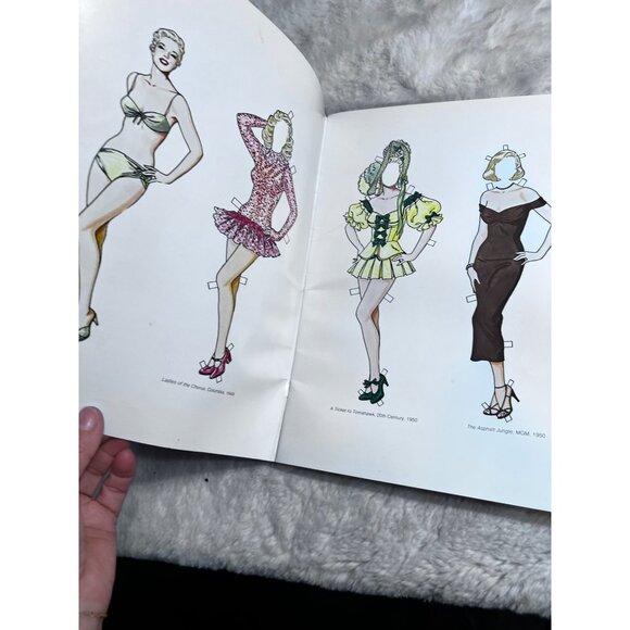 Marilyn Monroe Paper Dolls By Tom Tierney 1978 Dover Publications Vintage Book - Picture 3 of 7